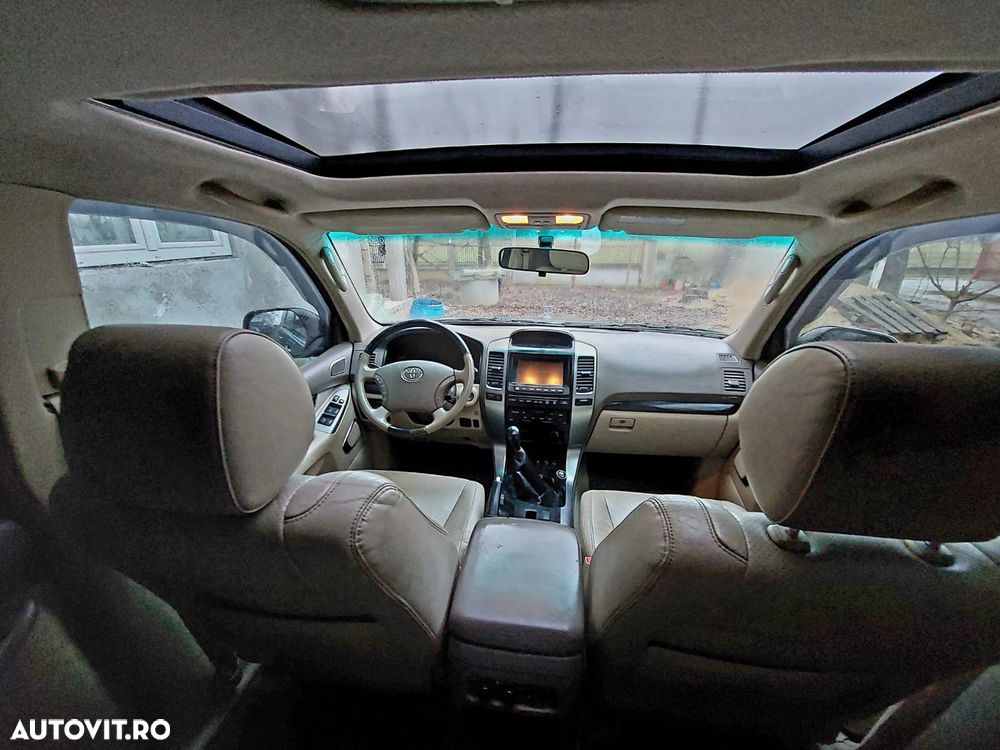 Toyota Land Cruiser - 3