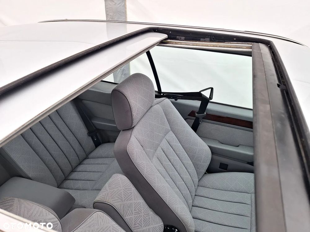 Mercedes-Benz W124 (1984-1993) - 1