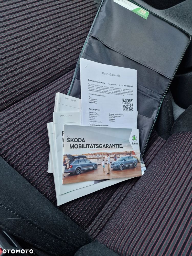 Skoda Octavia 2.0 TDI DSG Sportline - 17