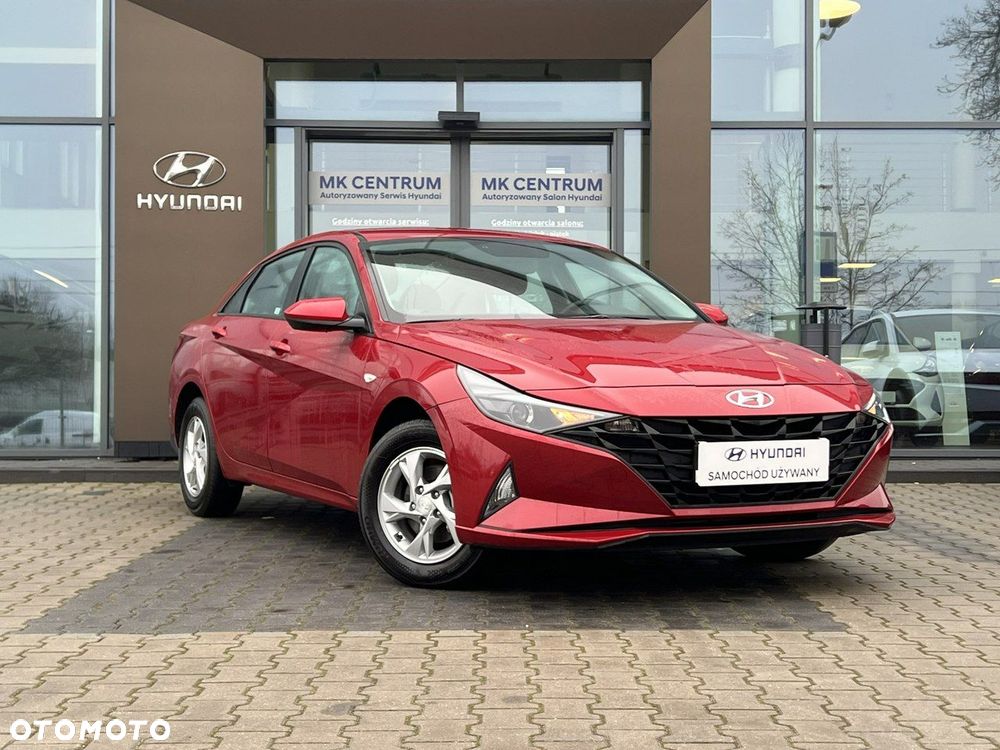 Hyundai Elantra - 2