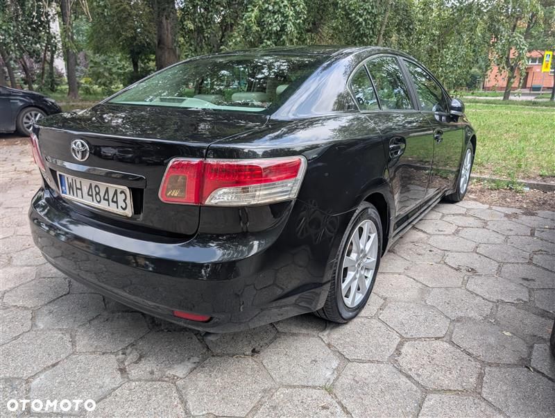 Toyota Avensis - 6