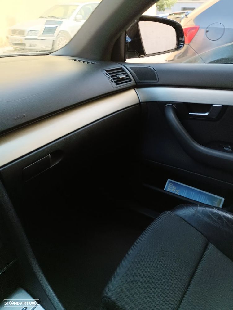 Audi A4 2.0 TDI S-line - 11