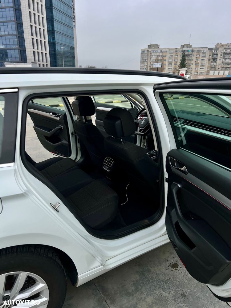 Volkswagen Passat 2.0 TDI DSG Comfortline - 13