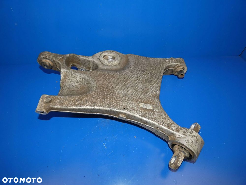 VOLVO XC90 II WAHACZ PRAWY TYŁ TYLNY - 2