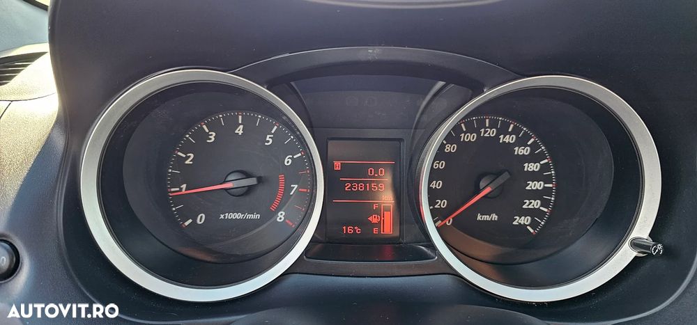 Mitsubishi Lancer 1.6 Inform A01 - 13