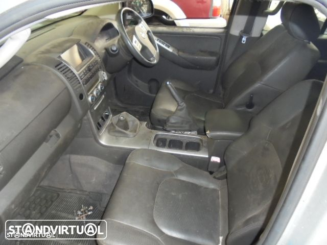 Nissan Navarra 2.5 TD D40 de 2005 para peças - 3