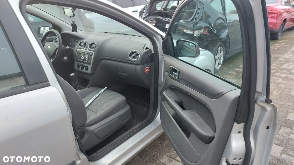 Ford Focus MK2 kombi na części 2006 1,6d 2004 1,6 b drzwi szyby fotele maska błotnik klapa itp - 12