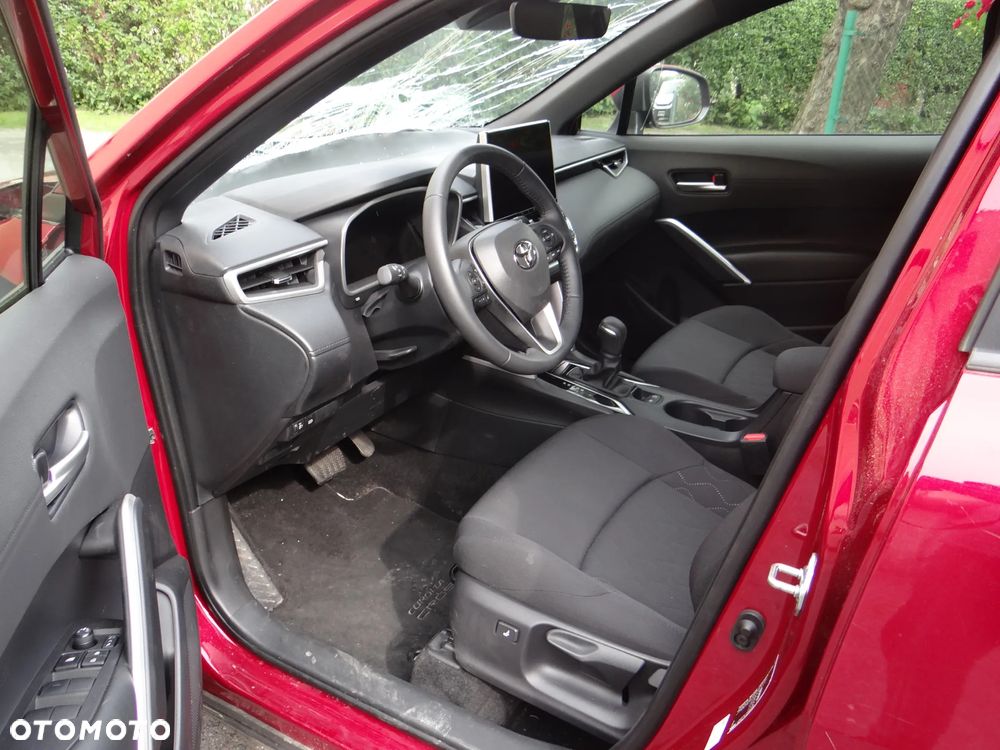 Toyota Corolla Cross - 13