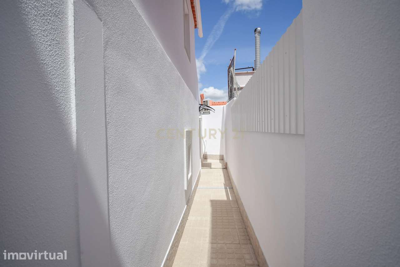 Sintra - Maceira, moradia geminada T2 totalmente remodelada - Grande imagem: 5/20