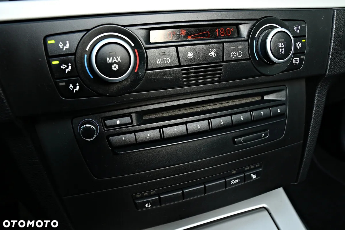 BMW Seria 3 320d - 26