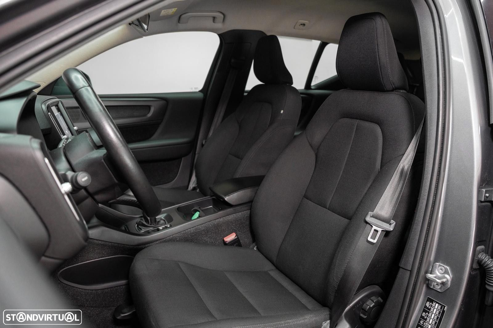 Volvo XC 40 2.0 D3 Momentum - 24