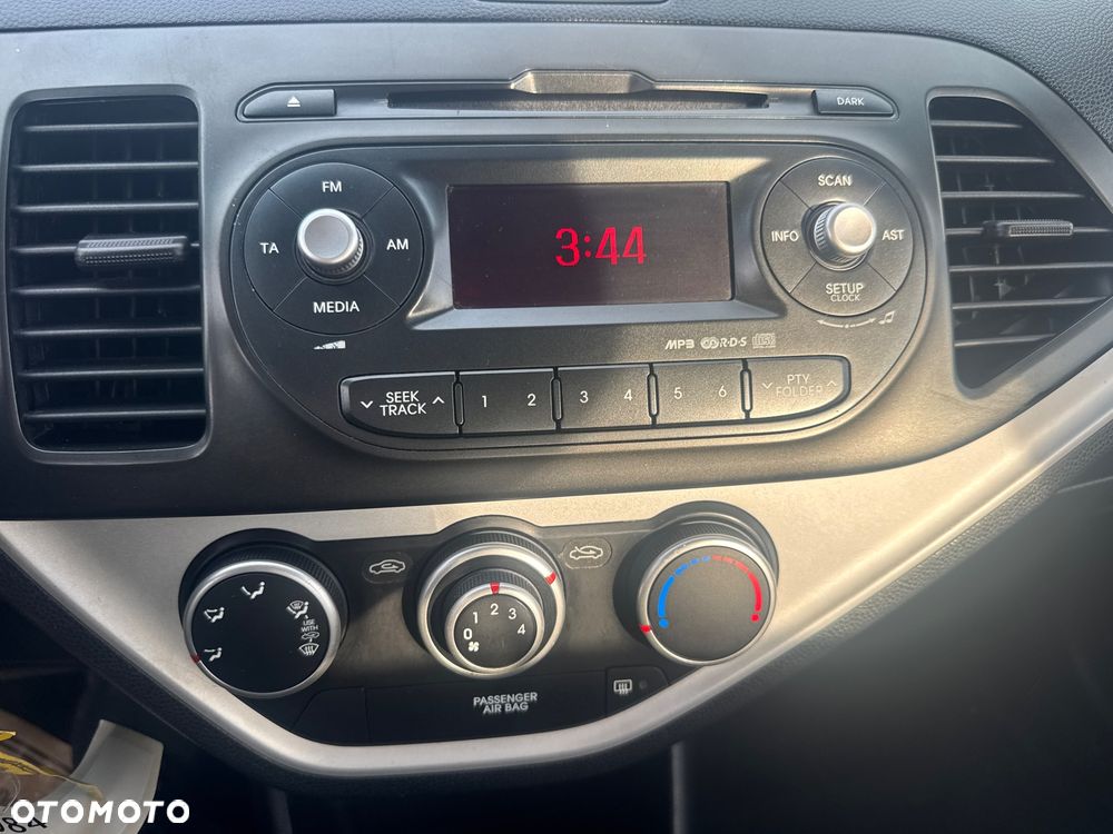 Kia Picanto 1.0 Attract - 11