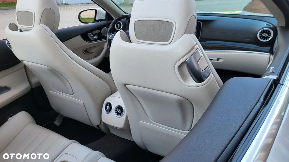 Mercedes-Benz Klasa E 400 4-Matic 9G-TRONIC - 19