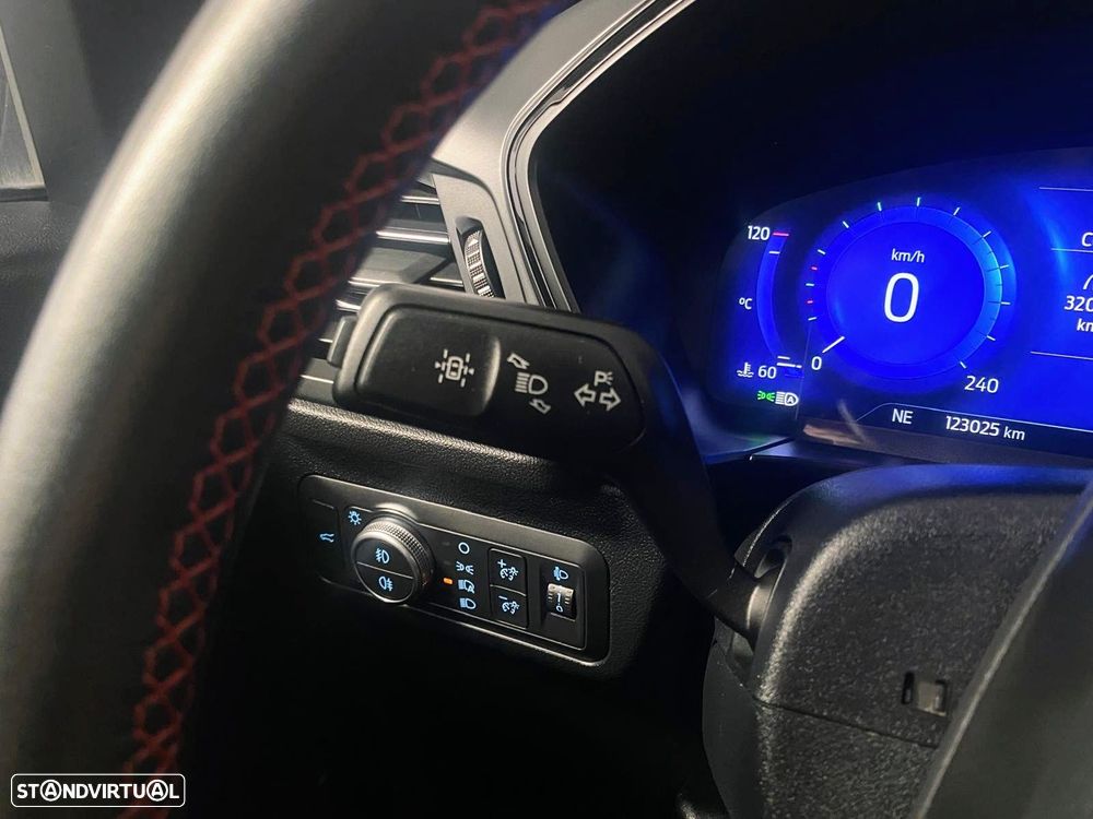 Ford Kuga 2.0 TDCi EcoBlue ST-Line X - 23