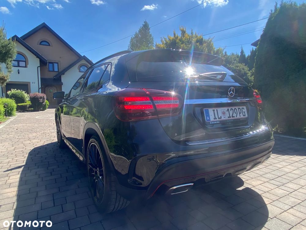 Mercedes-Benz GLA 200 AMG Line - 5