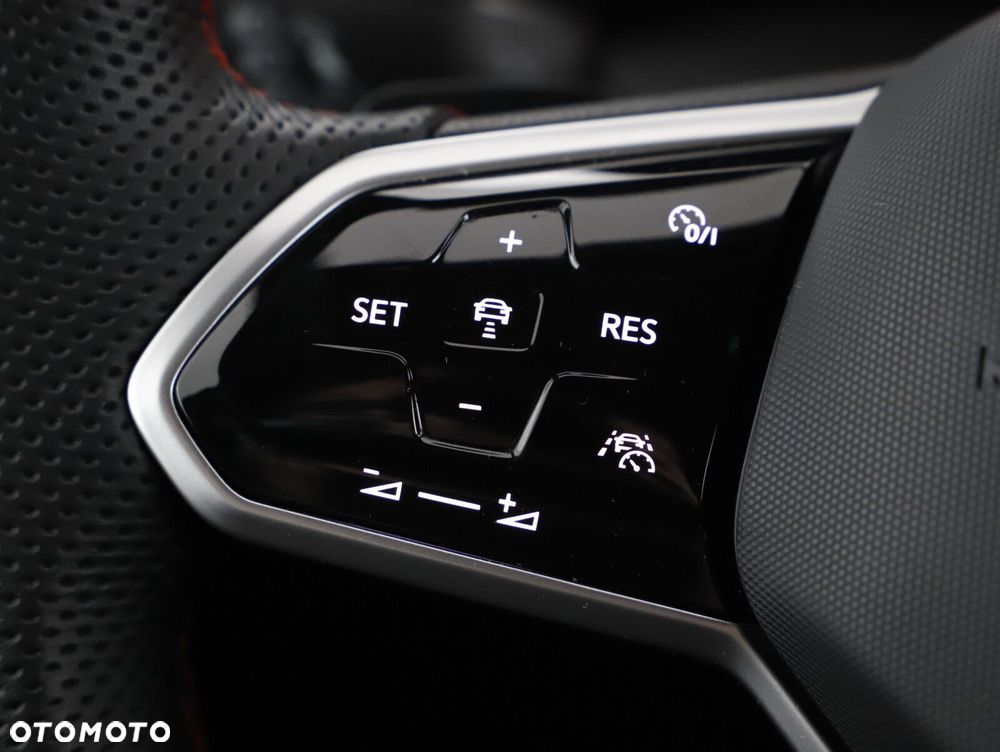 Volkswagen Golf - 15