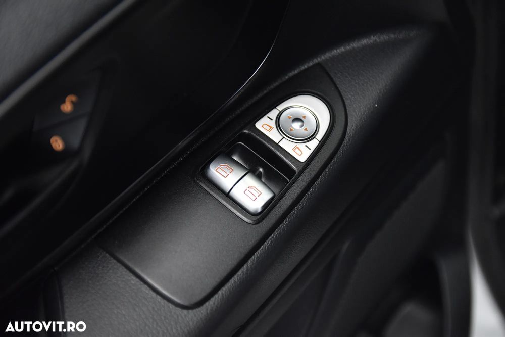 Mercedes-Benz Vito - 11