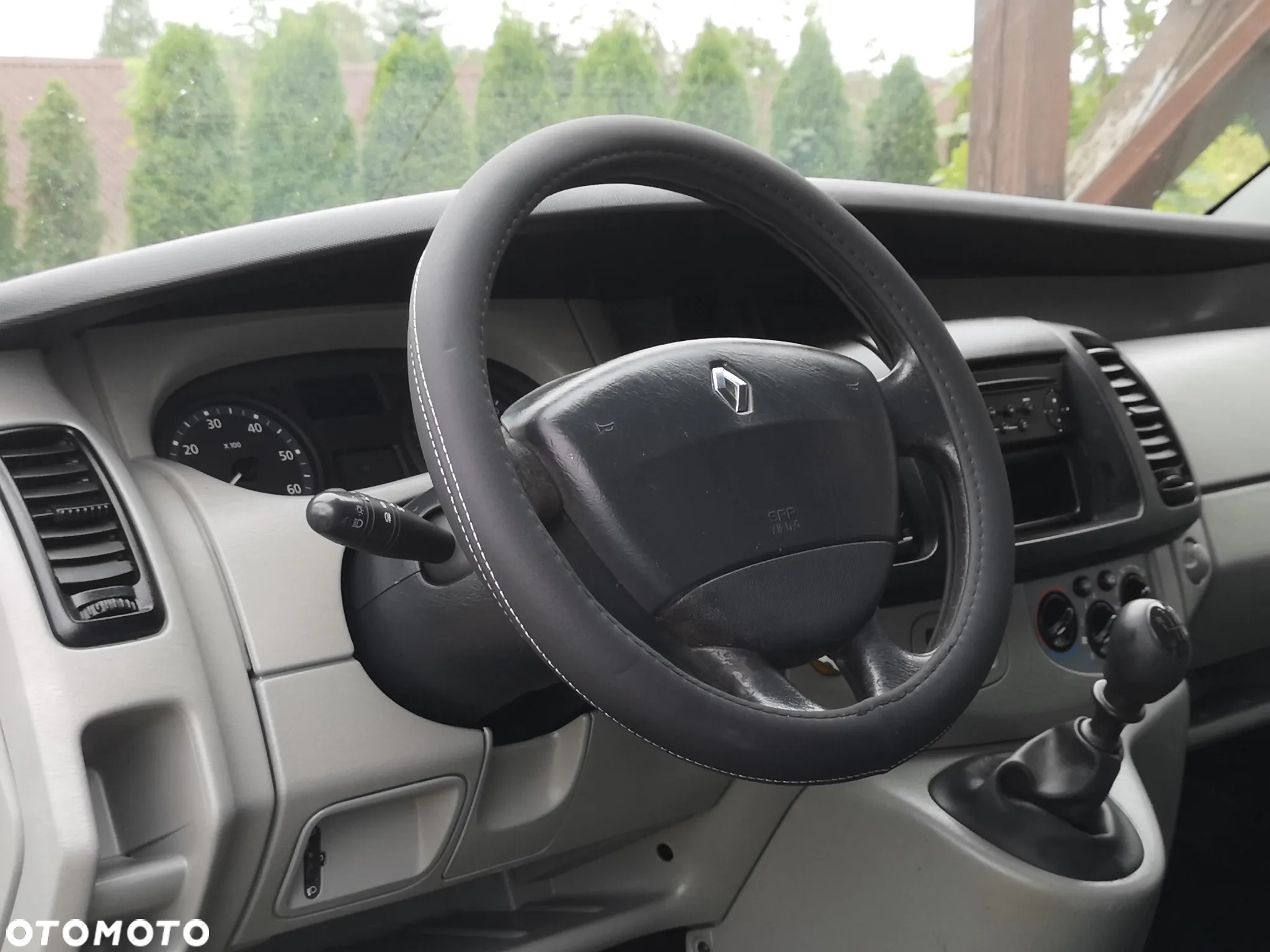 Renault Trafic 2.0dCi 90 - 10