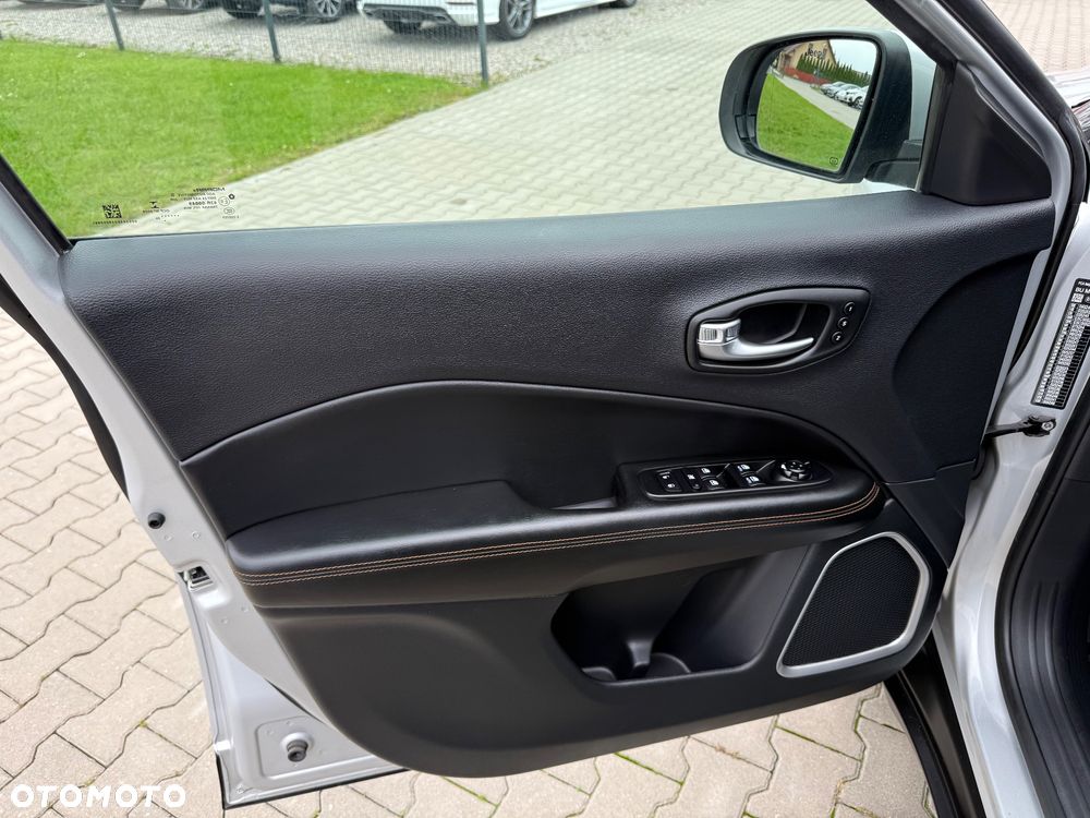 Jeep Compass 1.3 T-GDI I4 Automatik Limited - 17