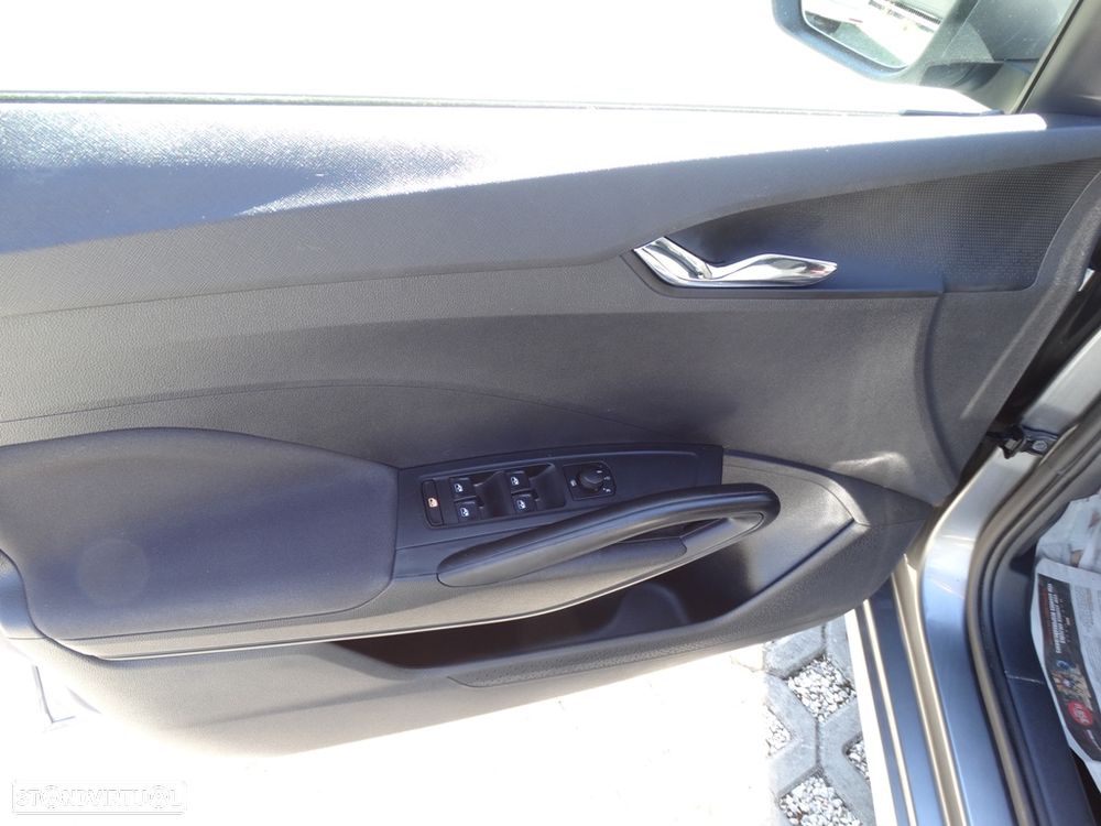 Skoda Fabia 1.0 MPI Style - 10