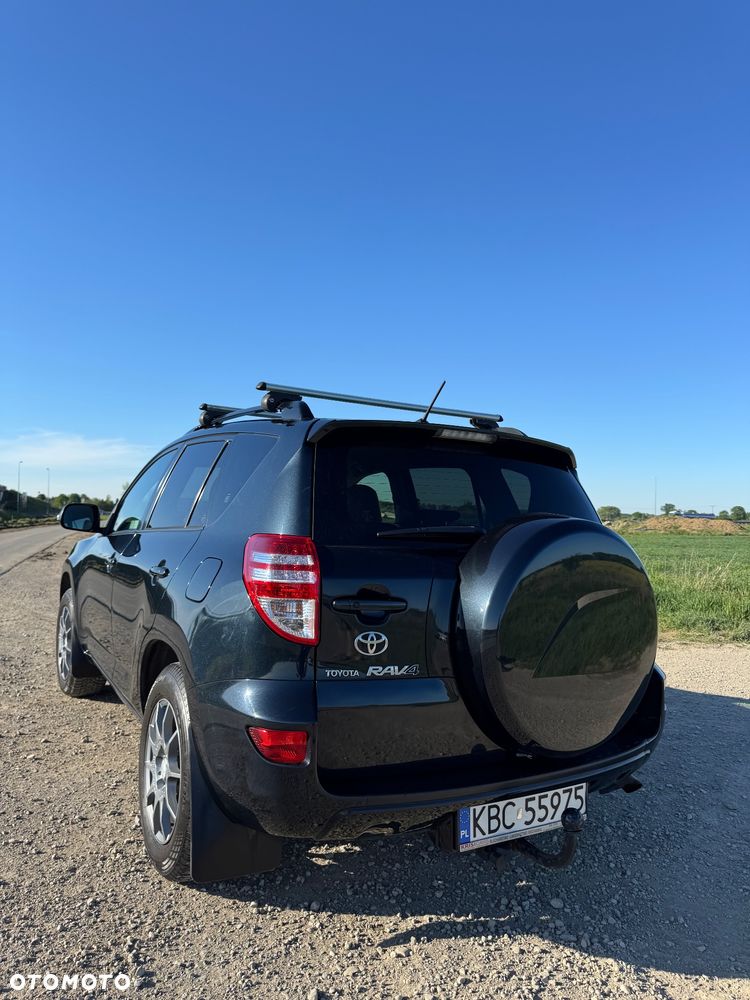 Toyota RAV4 - 8