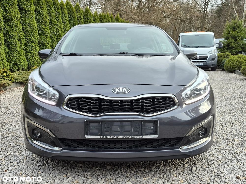 Kia Ceed 1.4 CVVT Dream Team Edition - 2