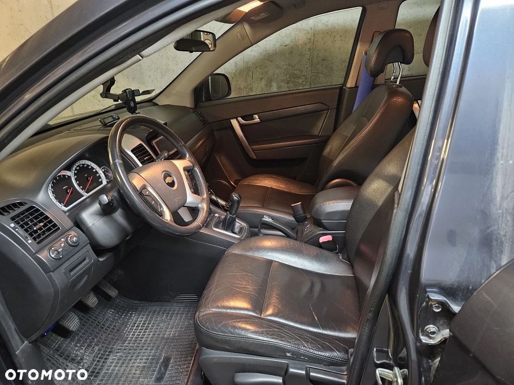Chevrolet Captiva 2.4 LS - 9