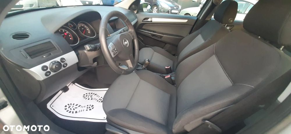 Opel Astra - 34