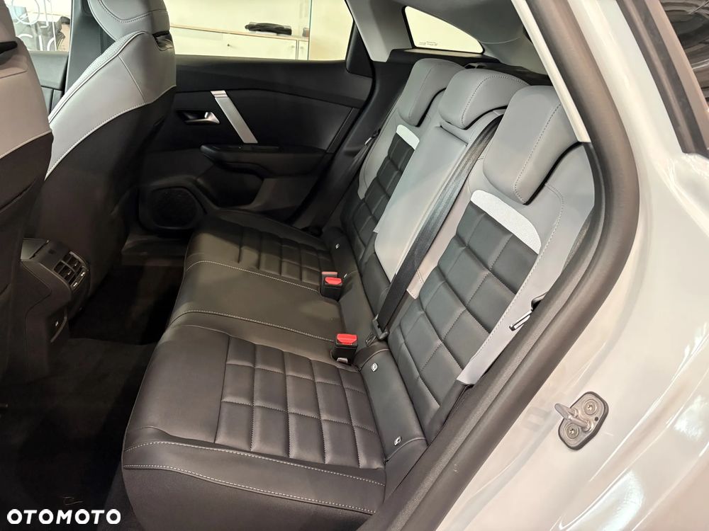 Citroën C4 1.2 mHEV Max eDCT6 - 8