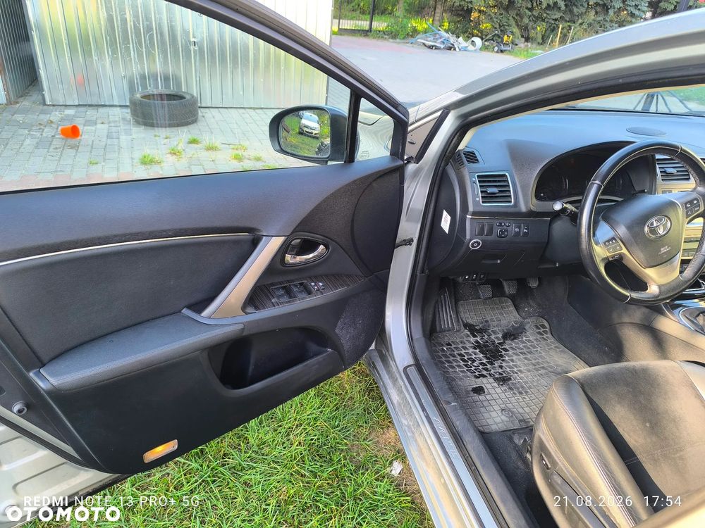 Toyota Avensis 1.8 Premium - 11