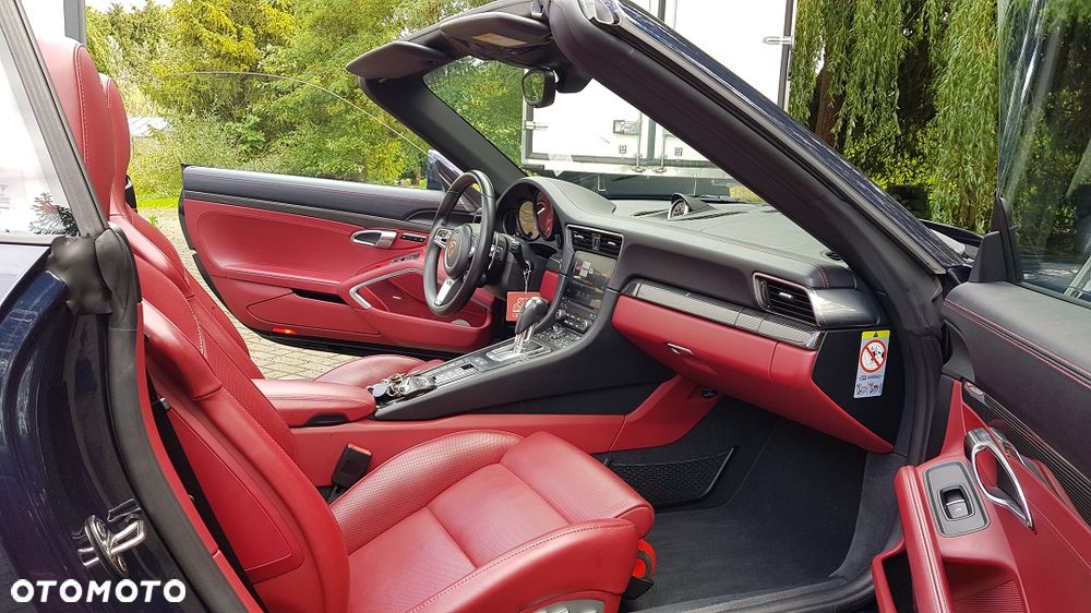 Porsche 911 Carrera 4S PDK - 17