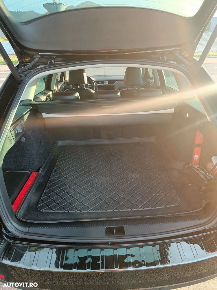 Skoda Octavia 1.8 TSI Laurin&Klement - 14