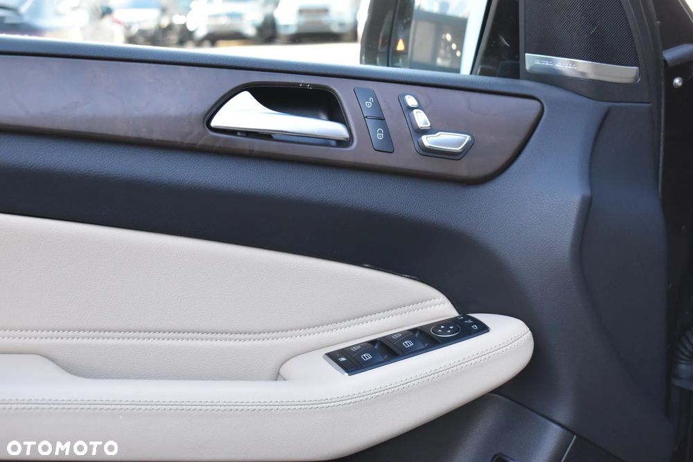 Mercedes-Benz GLE - 14