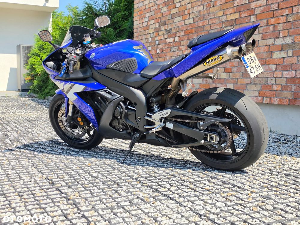 Yamaha R1 - 7
