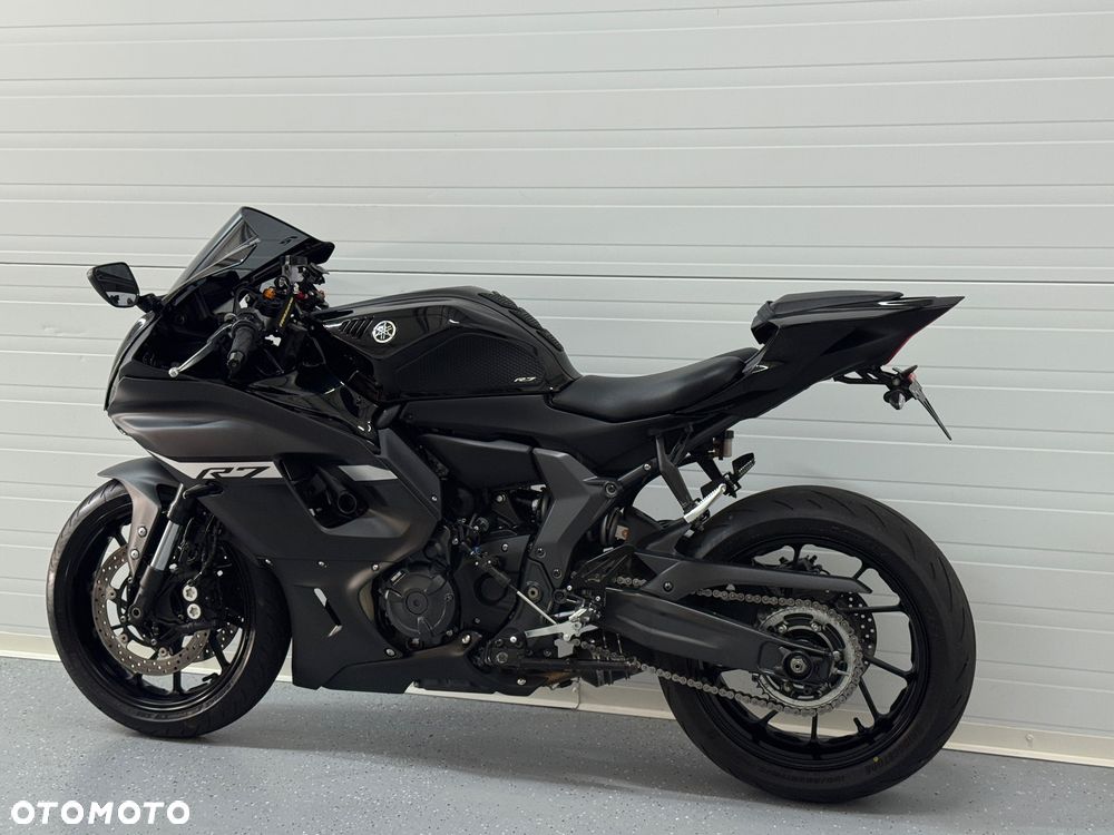 Yamaha R7 - 19