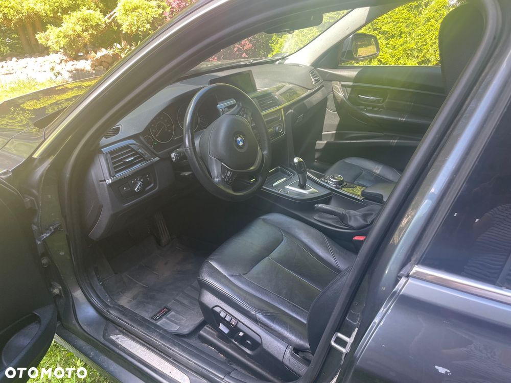 BMW Seria 3 328i xDrive Luxury Line - 8