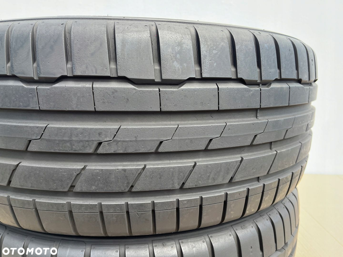 OPONY 235/45/19 99Y HANKOOK VENTUS S1 EVO3 K127 - 2