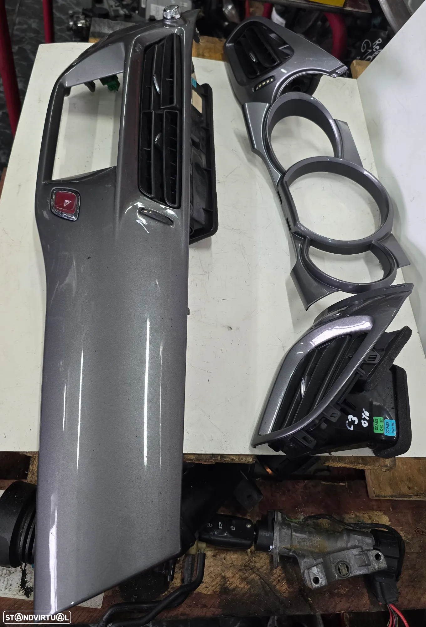 Tablier com entradas de ar completo Citroen C3 2016 - 3