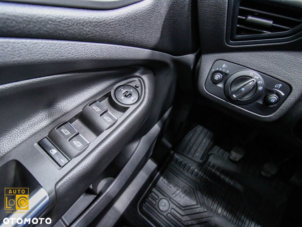 Ford Kuga 1.5 EcoBoost 2x4 Titanium - 29