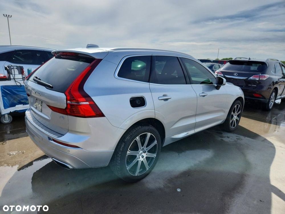 Volvo XC 60 - 4
