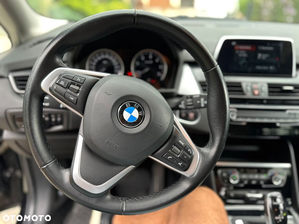 BMW Seria 2 218d xDrive - 6