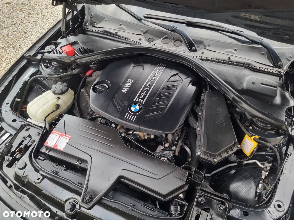 BMW Seria 3 318d M Sport EU6 - 23