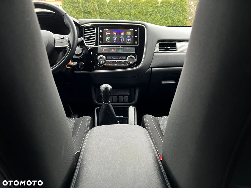 Mitsubishi Outlander 2.0 2WD Edition 100 - 28