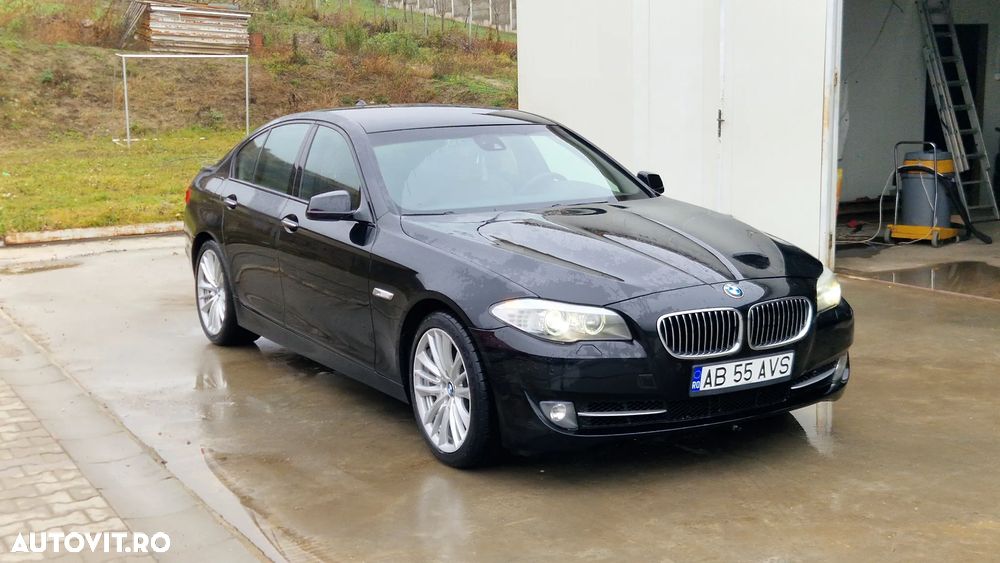 BMW Seria 5 535i Sport-Aut. Luxury Line - 1