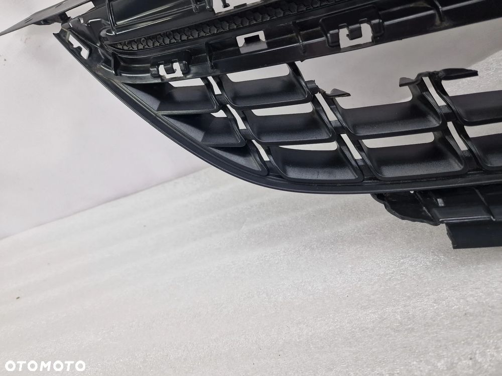 OPEL ZAFIRA C 11- ATRAPA / GRILL PRZEDNI PRZÓD , NR 13300698 , NR AUKCJI GL573 - 10
