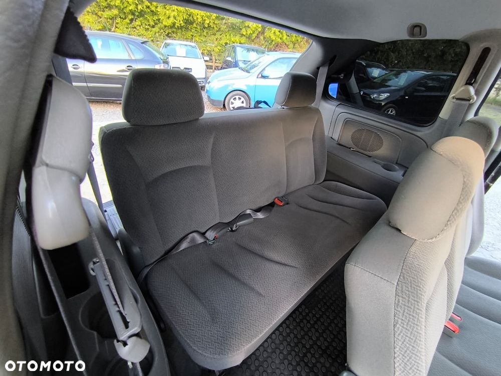 Chrysler Town & Country 3.3 LX - 8