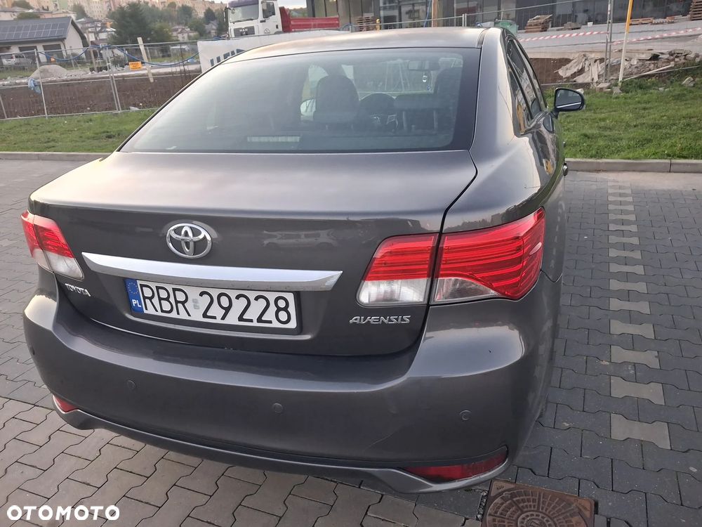 Toyota Avensis 2.0 D-4D Premium - 5