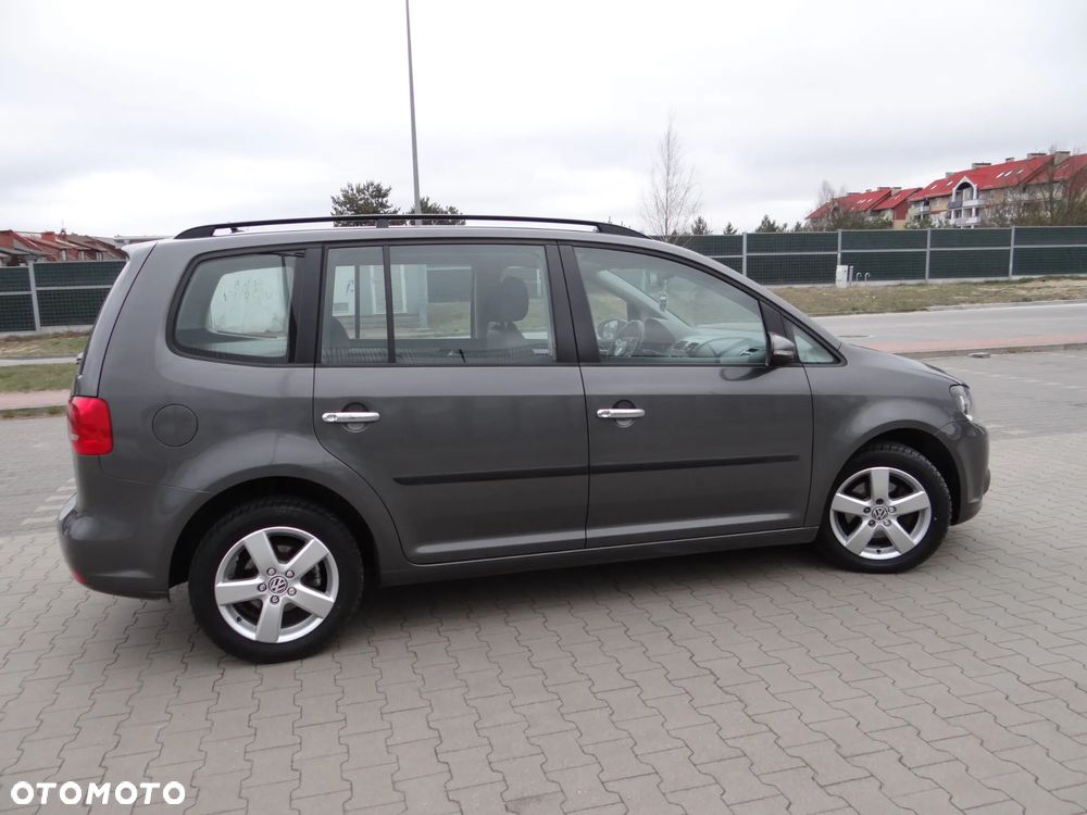 Volkswagen Touran - 2