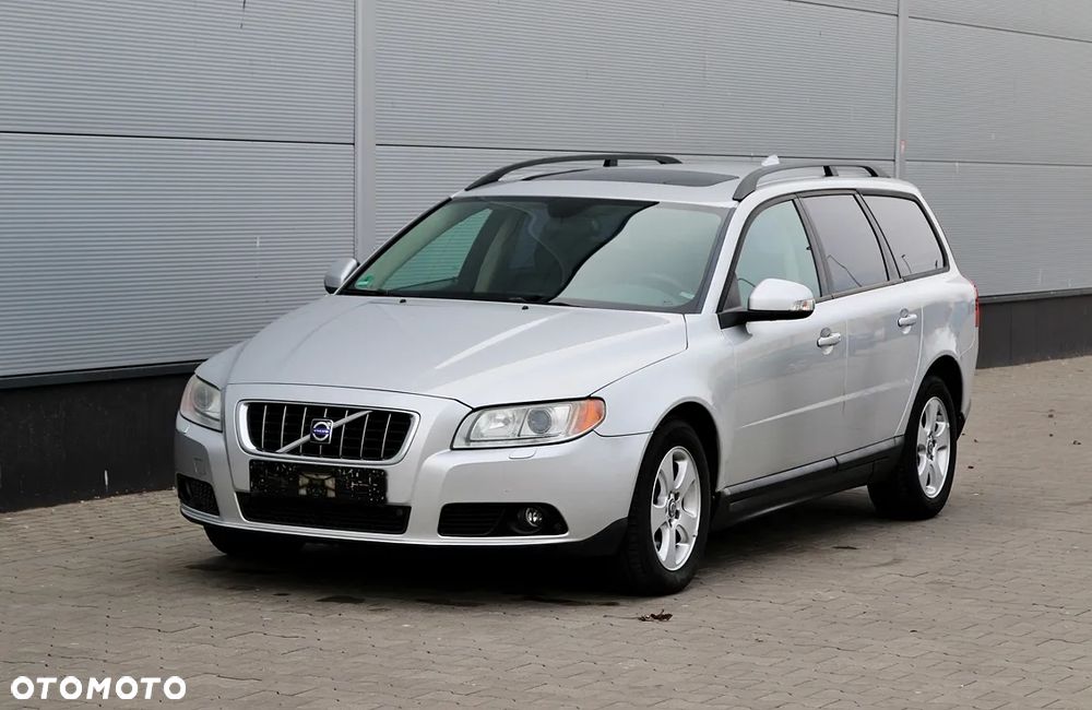 Volvo V70 2.4D Momentum - 3