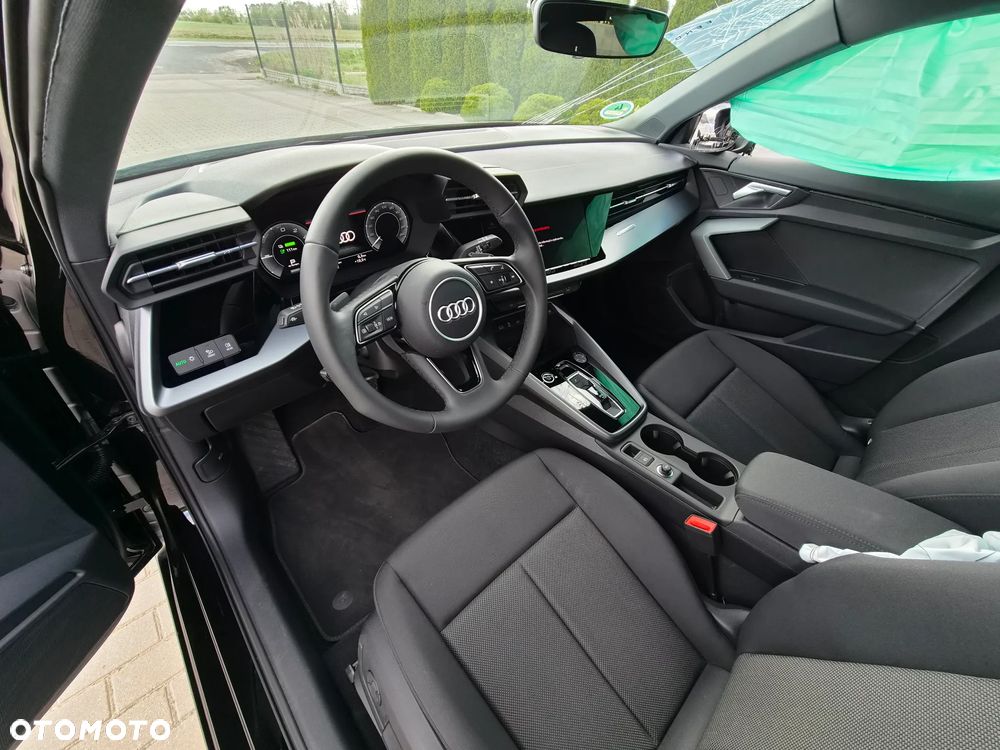 Audi A3 Sportback 40 TFSIe S tronic - 11